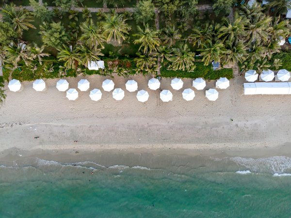 Quels sont les équipements indispensables pour un camping en région de haute altitude en hiver?